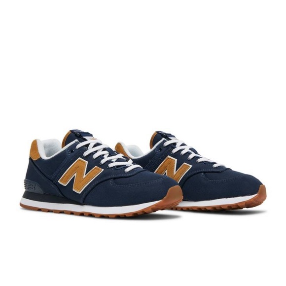 New Balance Shoes - New Balance 574 unisex Size 5.5 men’s/ 7.0 woman’s Brand New in Box